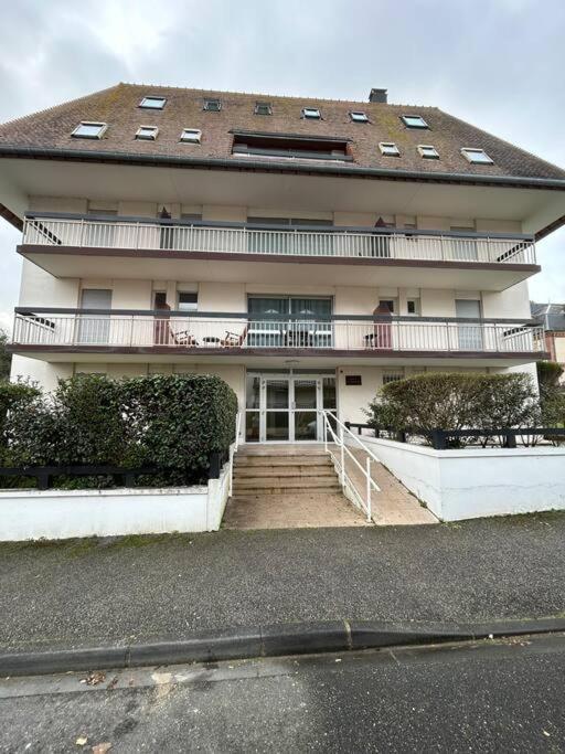 Les Cormorans - Studio Refait A Neuf A 2 Pas De La Mer Apartment Cabourg Luaran gambar